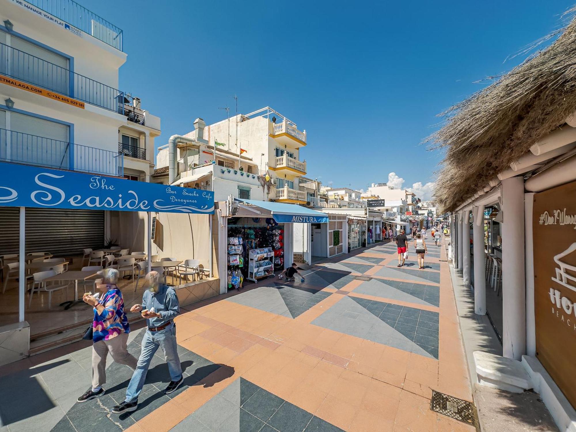 Sunset Malaga - Carihuela Beach & Sun Торремолинос Экстерьер фото