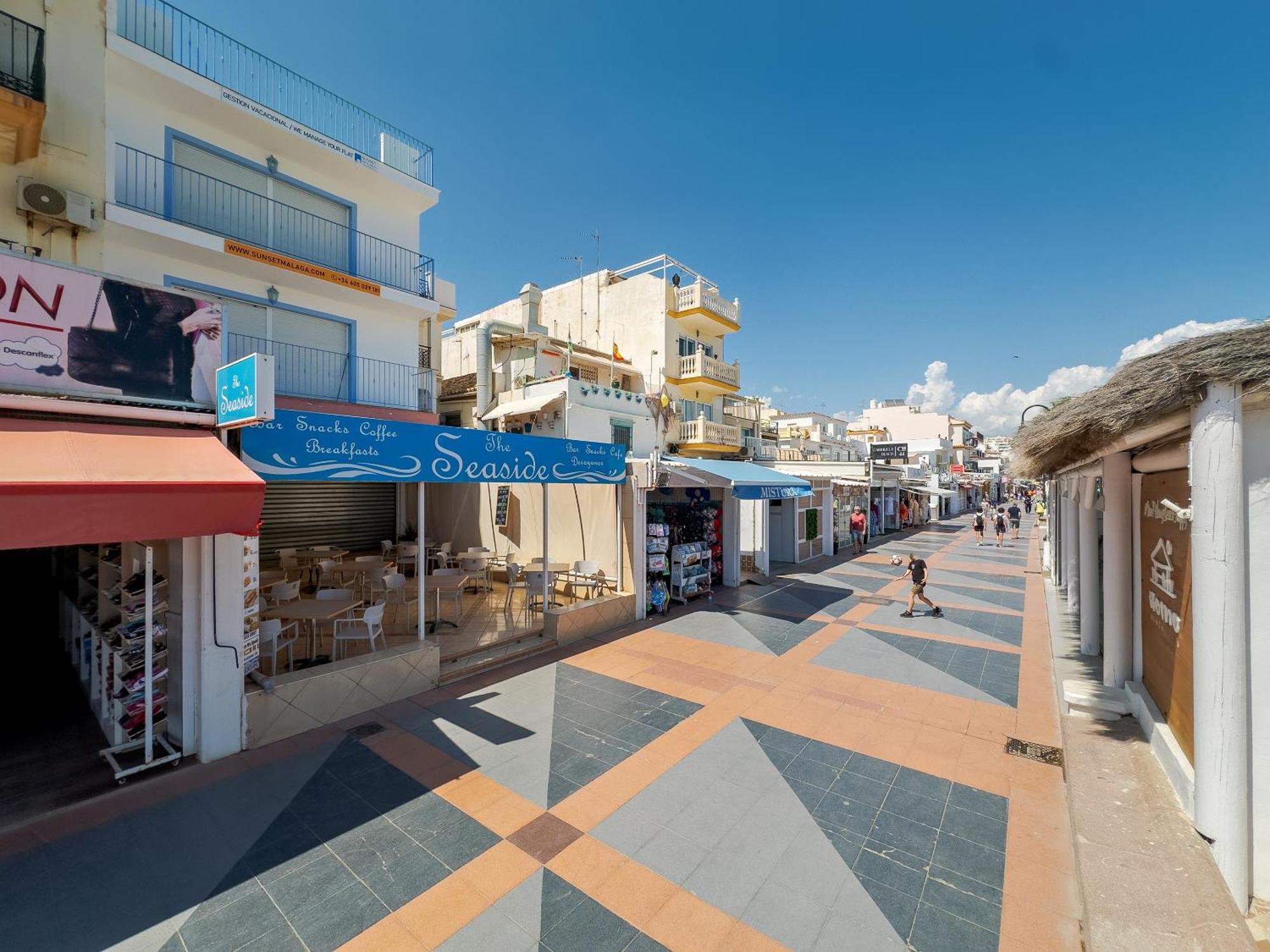 Sunset Malaga - Carihuela Beach & Sun Торремолинос Экстерьер фото